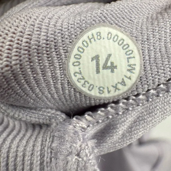 Lululemon Ebb to street tank top in light lavender with bra inside size 14 - Picture 8 of 8